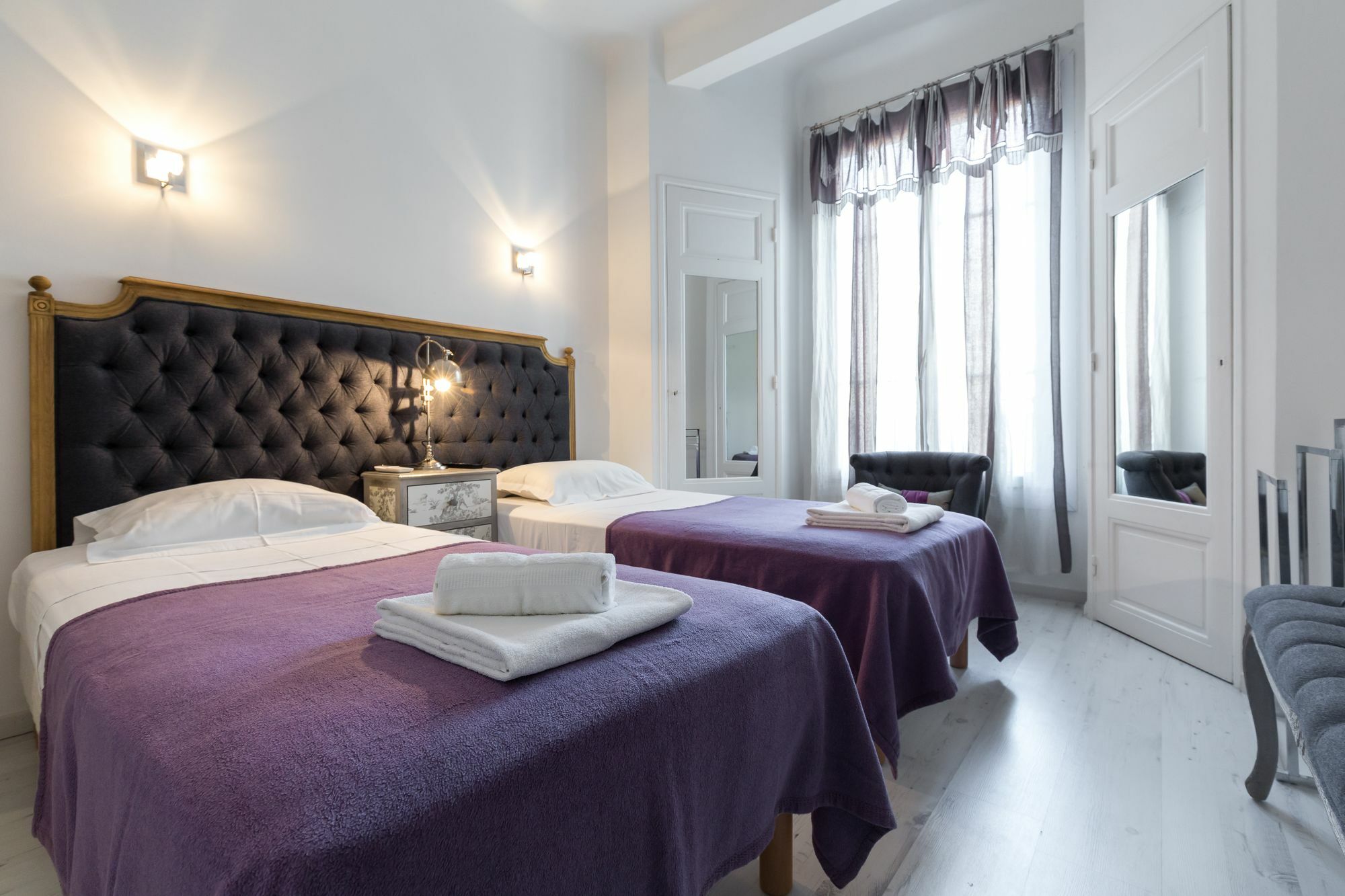Centrally Located Modern 2 Bed Apartment In Cannes With Aircon And High Ceilings And Modern Design 696 Esterno foto
