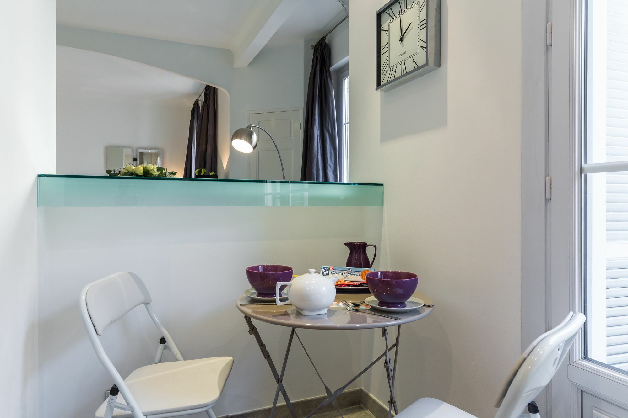 Centrally Located Modern 2 Bed Apartment In Cannes With Aircon And High Ceilings And Modern Design 696 Esterno foto
